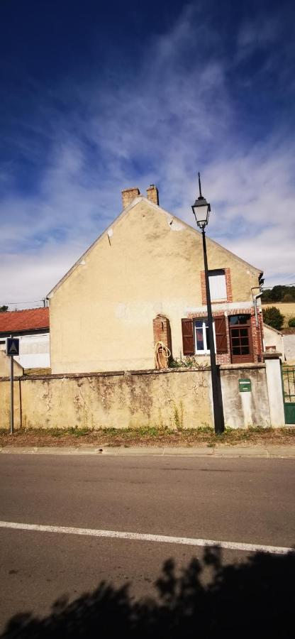 Villa maison de campagne à La Celle-Saint-Cyr Extérieur photo